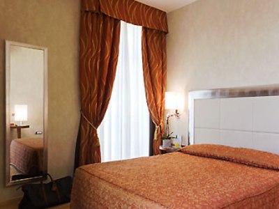 Western Crystal Palace Hotel