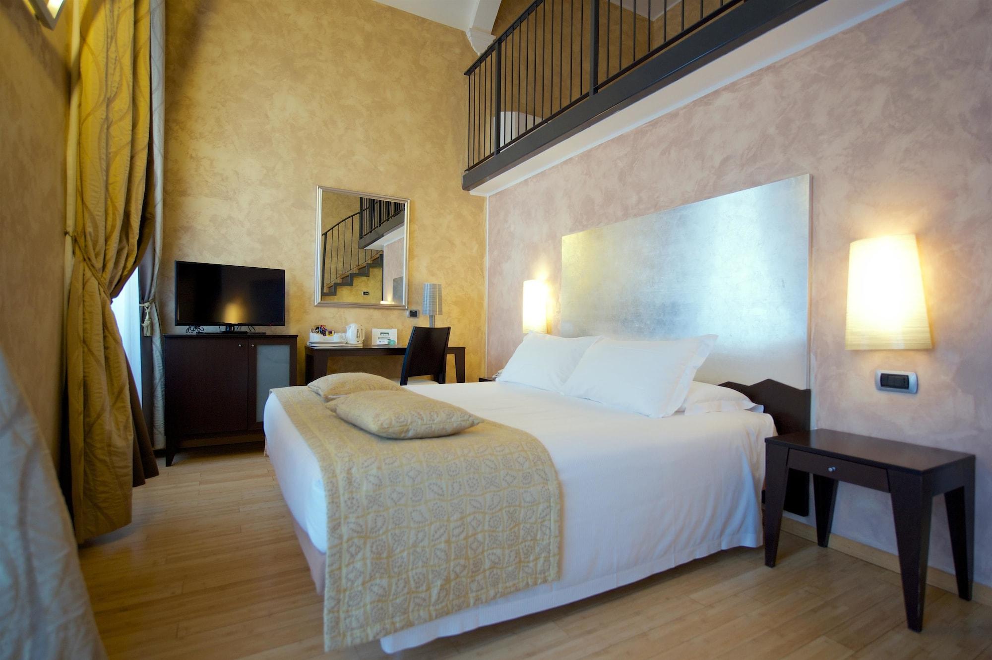 Western Crystal Palace 4*