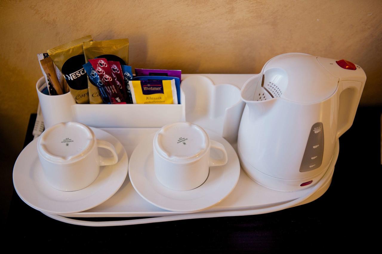 Western Crystal Palace Hotel 4*